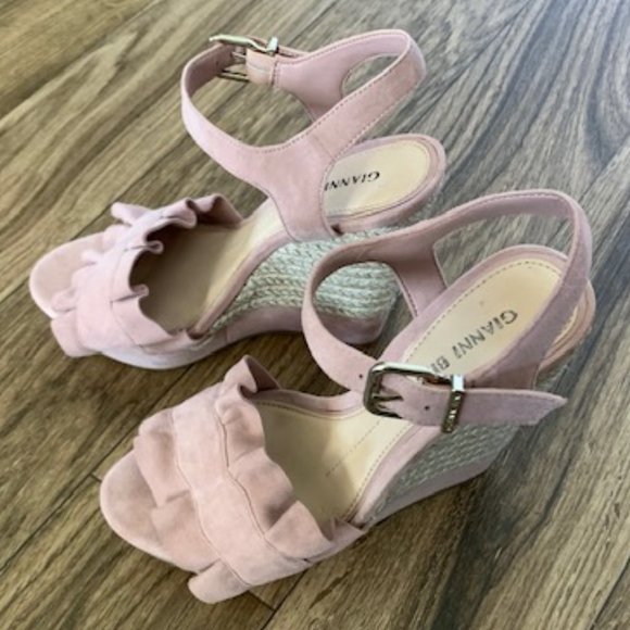 Gianni Bini KENLEYY Suede wedge, Size 7 - Picture 4 of 13